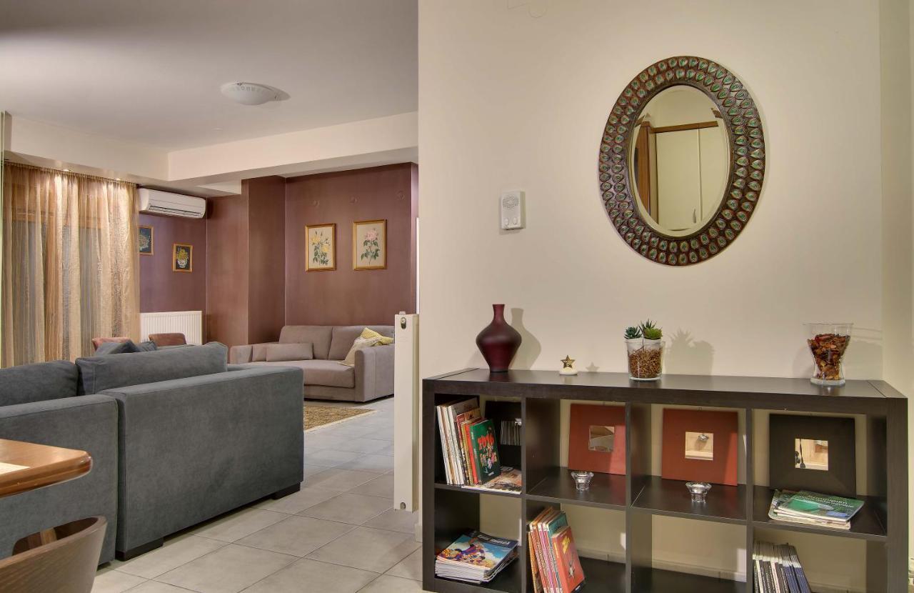 Country Place Apartment With Mountains View Янина Екстериор снимка