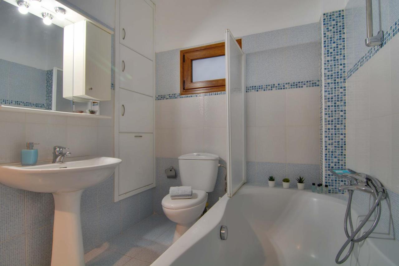 Country Place Apartment With Mountains View Янина Екстериор снимка